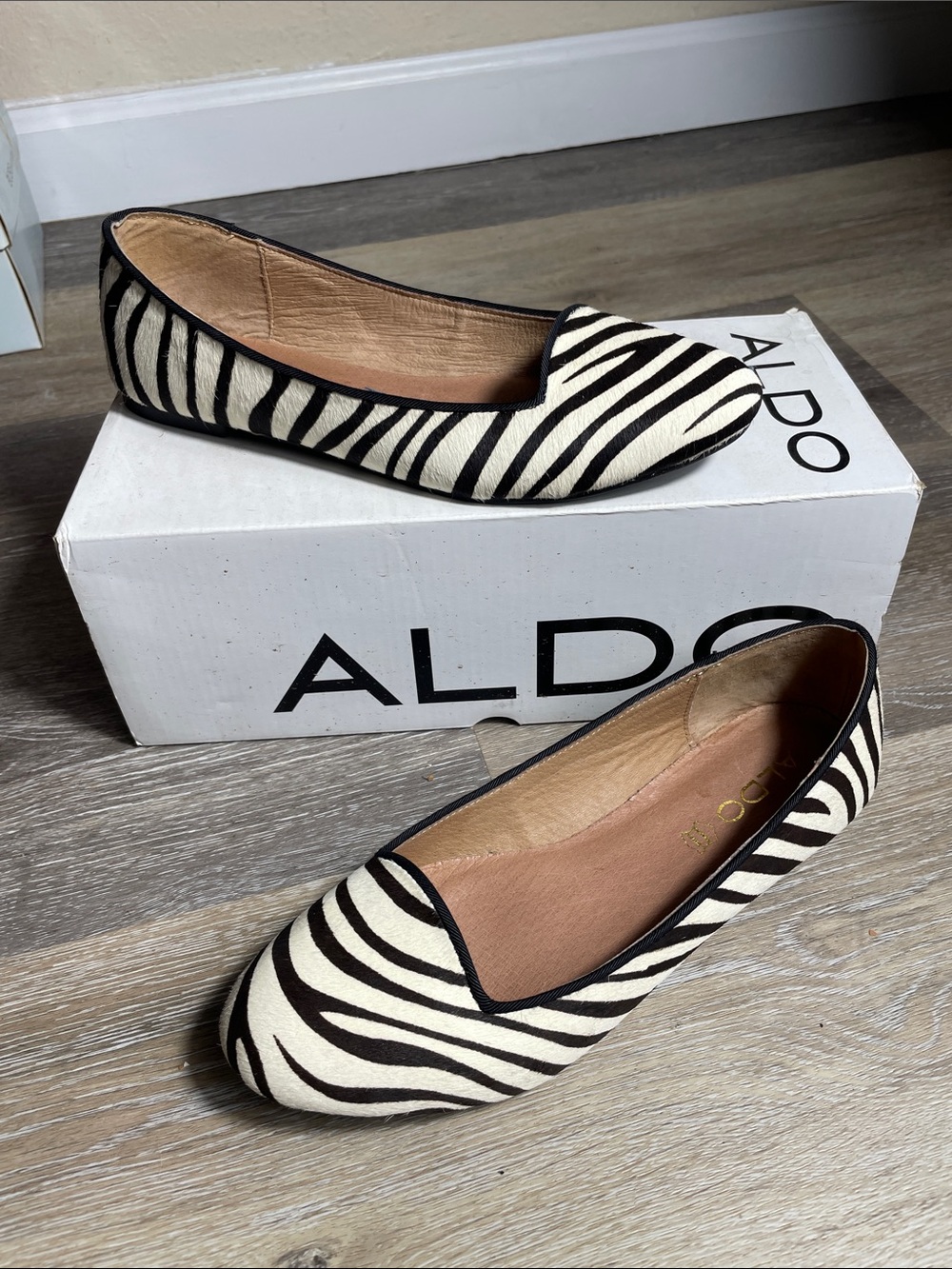 ALDO Zebra-Print “Ostlie 88” Slip-On Ballet Flats - size 8 WITH BOX!